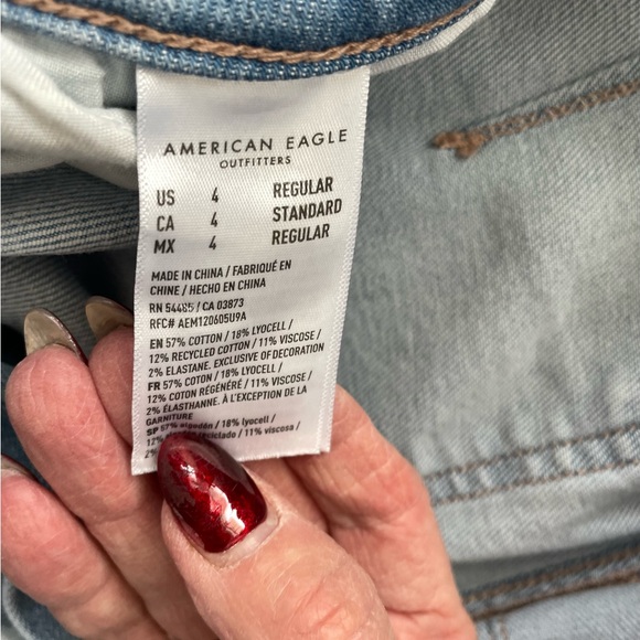 🔥AMERICAN EAGLE🔥Wide Leg Cargo Jeans, Size 4 - Picture 3 of 4